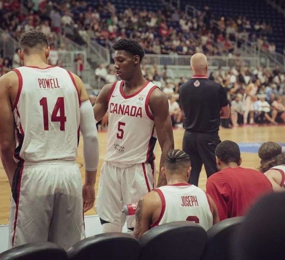 开云体育中国-加拿大男篮翻盘公牛，锡安一己之力扛起全队