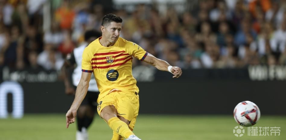 包含阿根廷翻盘瓦伦西亚，莱万制霸全场的词条