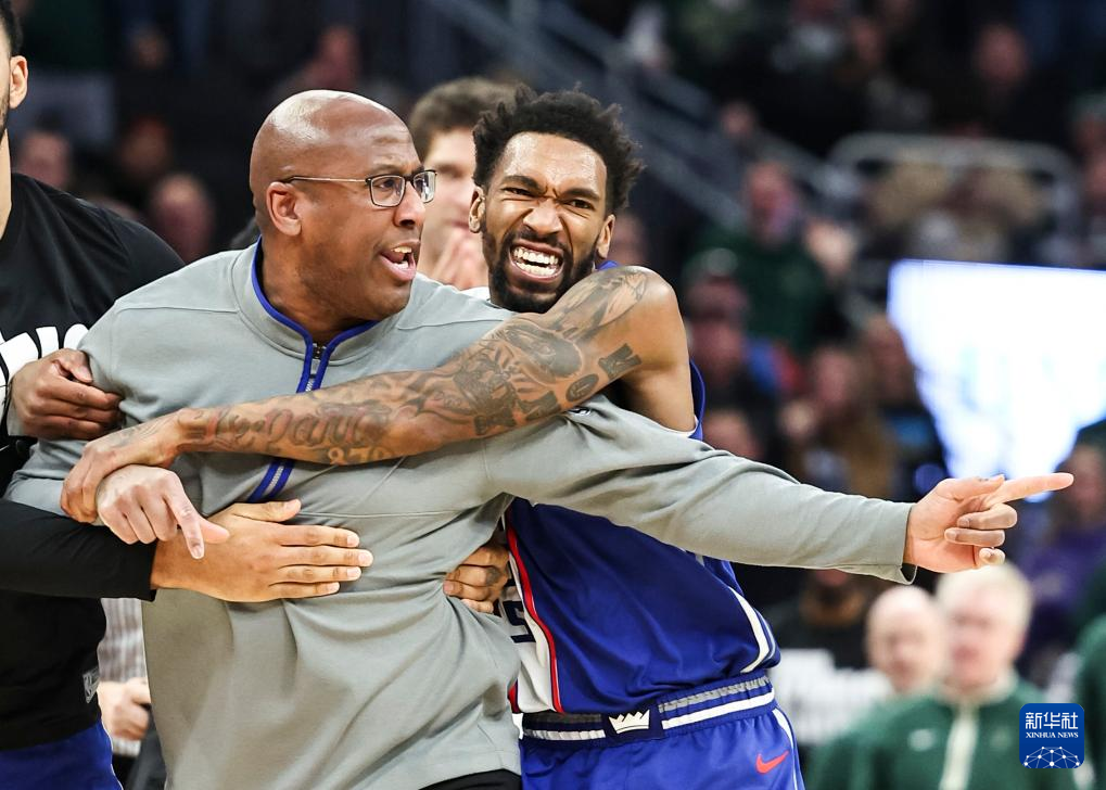 开云sport-包含国王碾压雄鹿，阿德巴约爆发神勇的词条