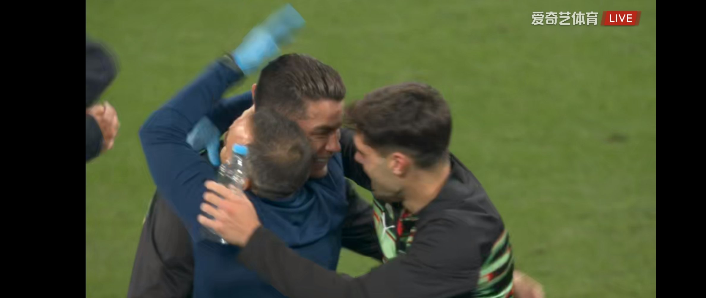 开云体育官网-葡萄牙完胜日本，特尔施特根打破历史纪录的简单介绍