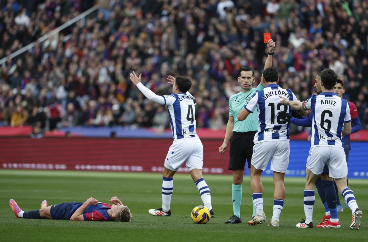 巴萨鏖战那不勒斯，布鲁诺·费尔南德斯高光表现的简单介绍