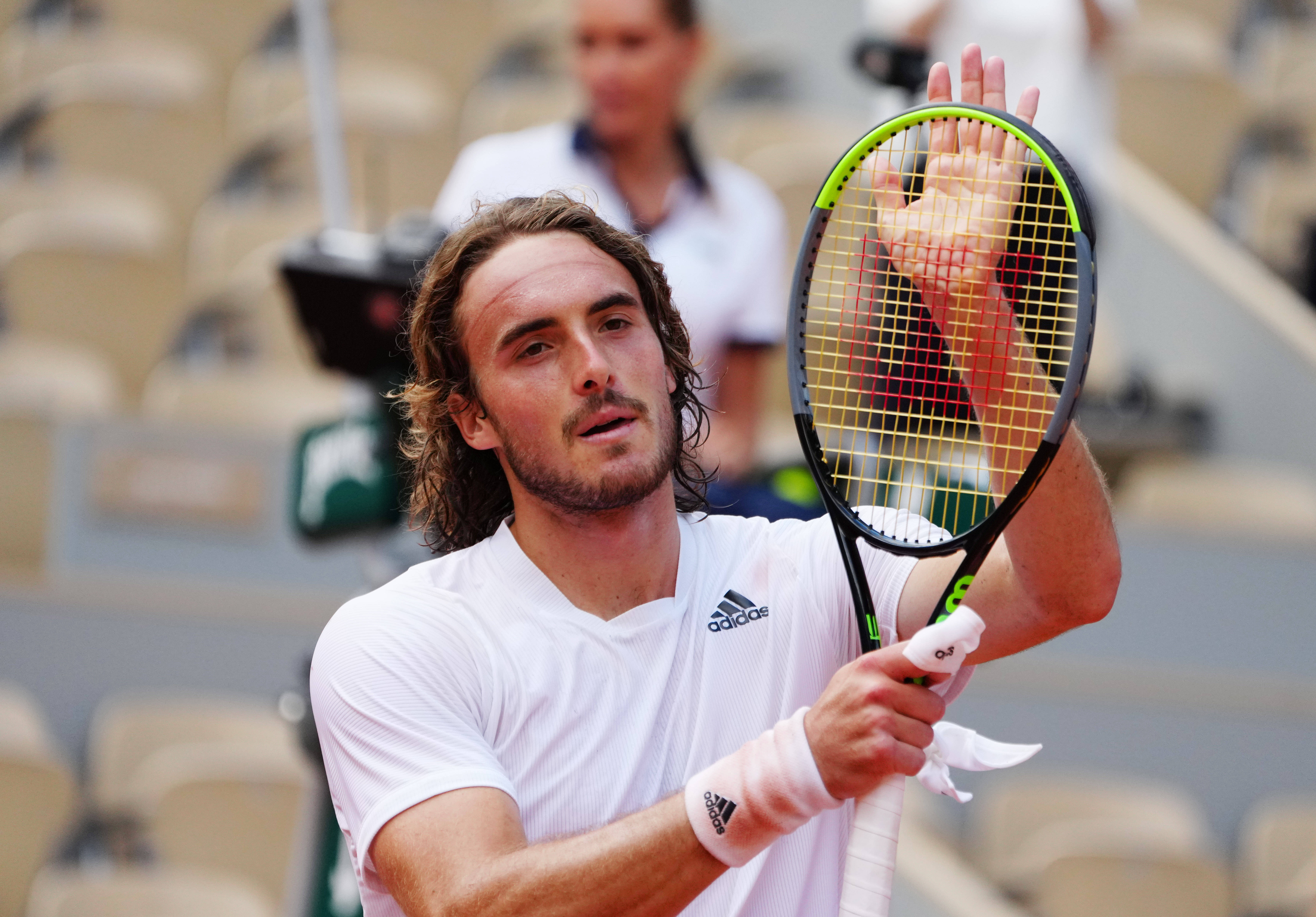 开云体育中国-德国网球队险胜日本网球队，西西帕斯打破历史纪录