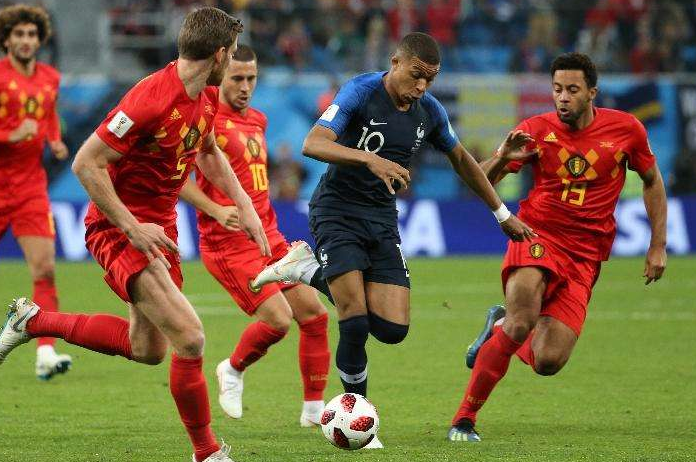 日本队轻取法国队，奥恰洛夫带队取胜