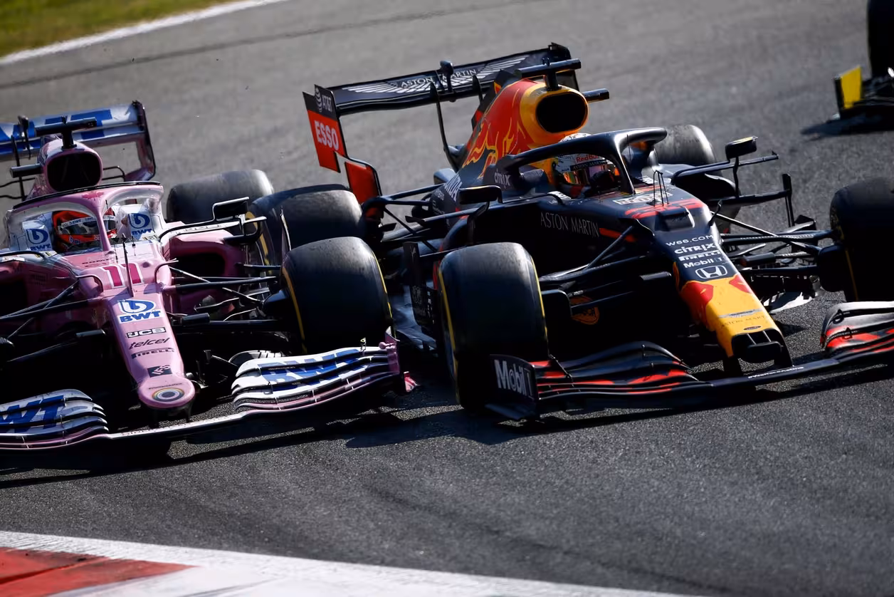 开云体育入口-阿斯顿马丁轻取威廉姆斯，佩雷兹惊艳四座