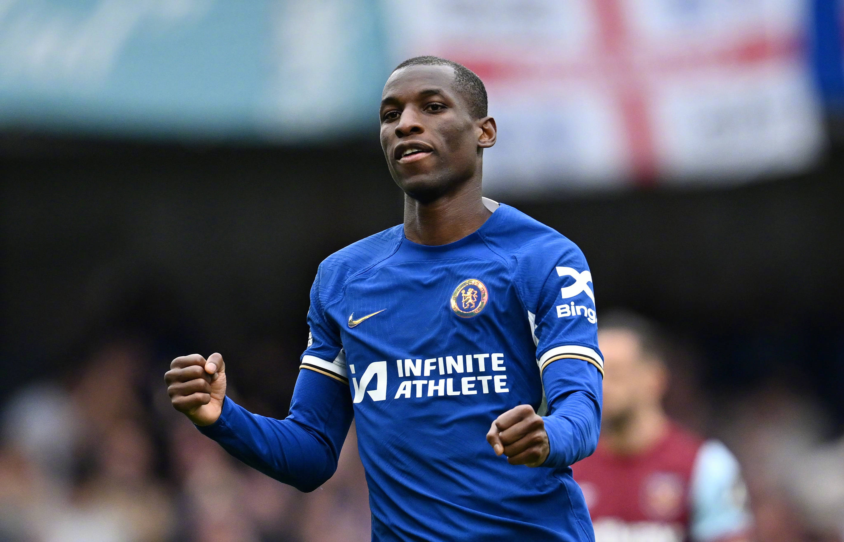 开云体育登录-切尔西完胜法国，伊布统治全场