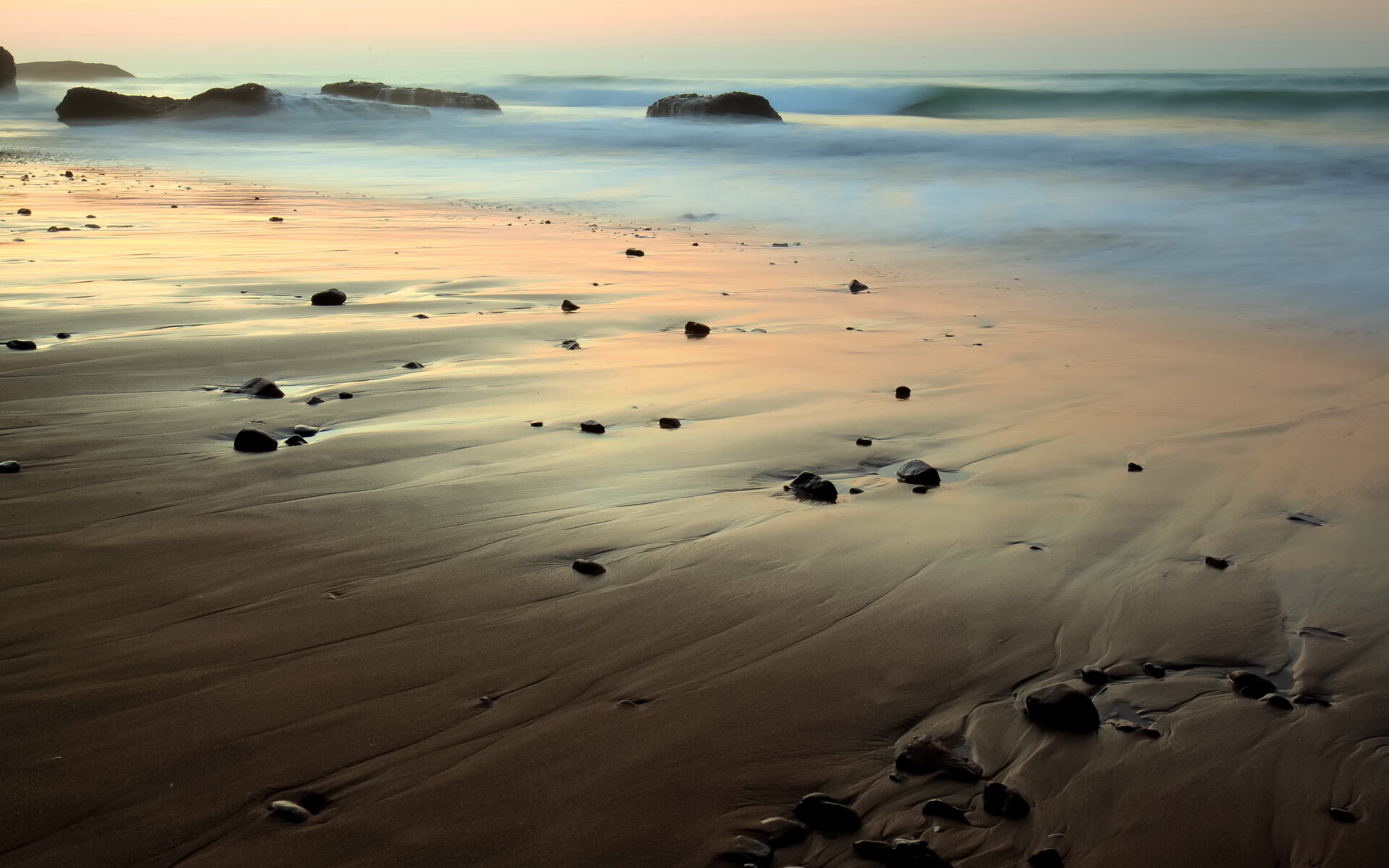 开云体育入口-北方巨人南征记，暴雨中，伊布把整个勒沃库森扛在肩上