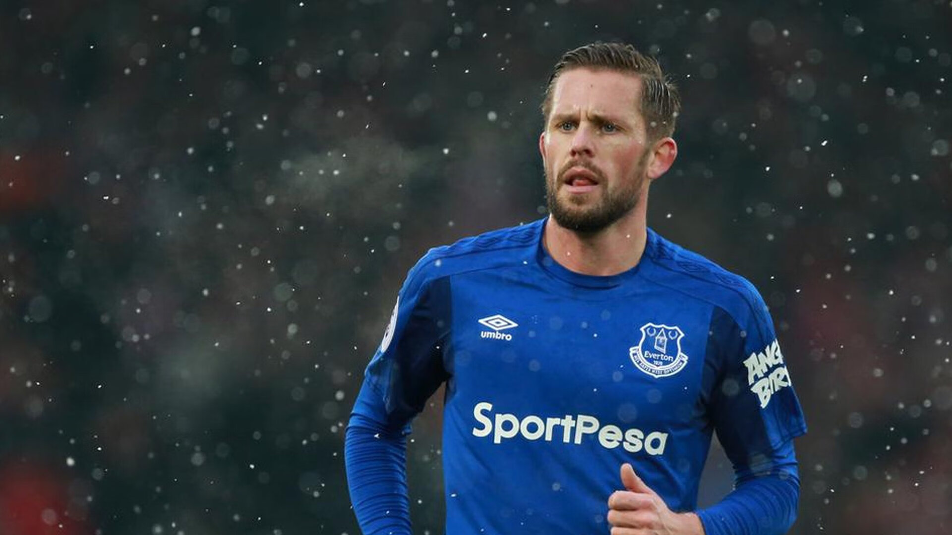 重压之下的那记致命弧线,楚阿梅尼的无声爆发