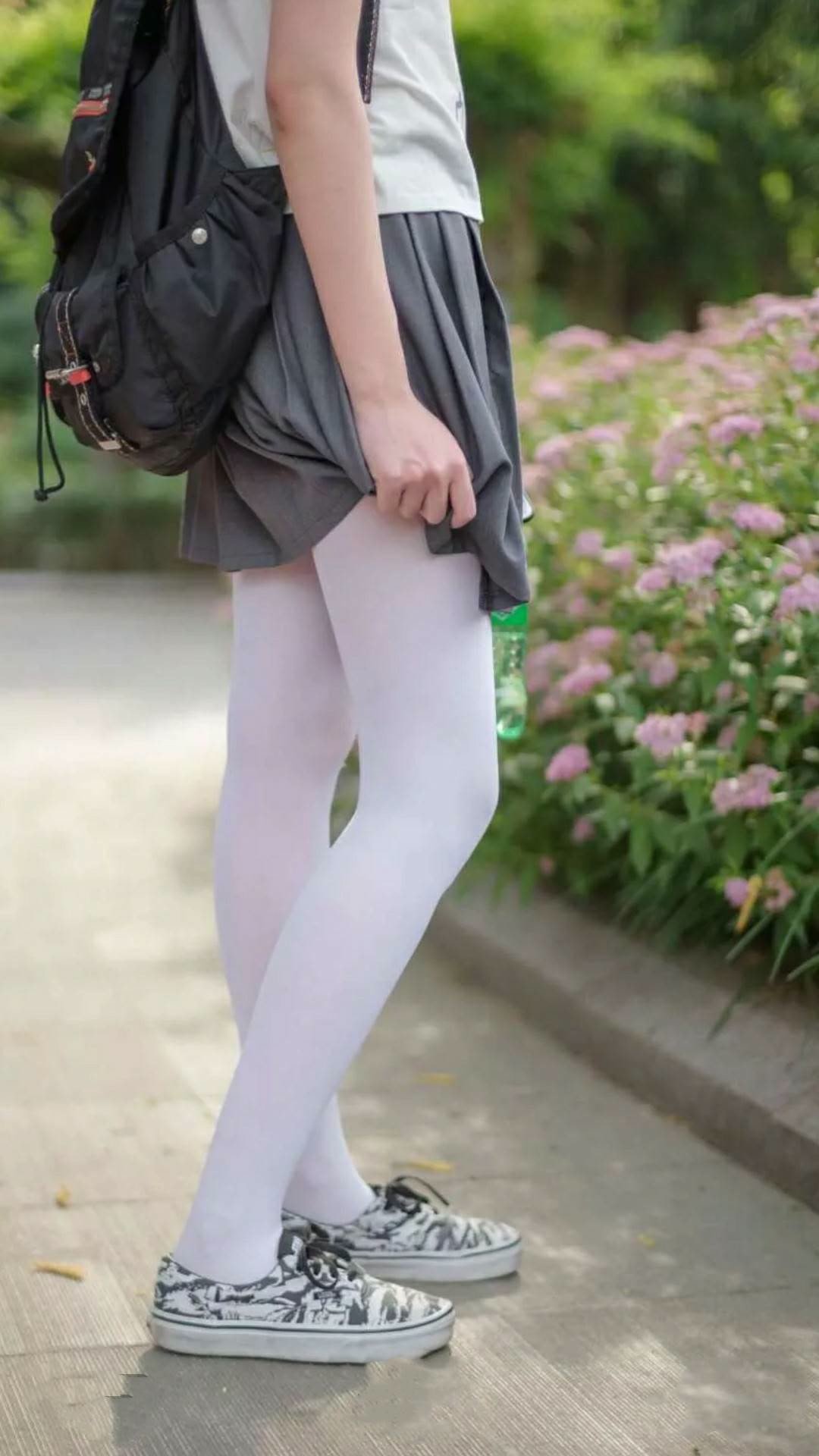 蓝白风暴席卷波斯湾，阿根廷王者之师强势碾压，京多安一锤定音，防守反击成就世界杯经典对决